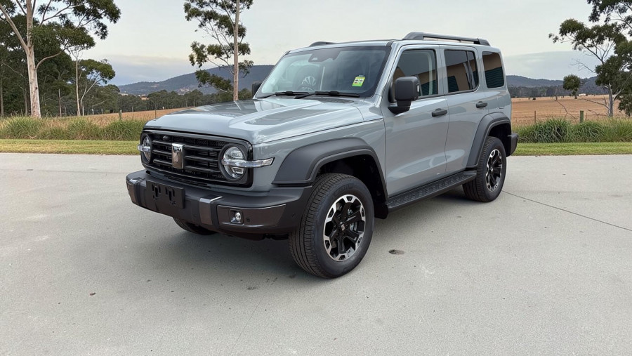 2026 GWM Tank 300 P01 Ultra Hi4-T PHEV SUV Image 4