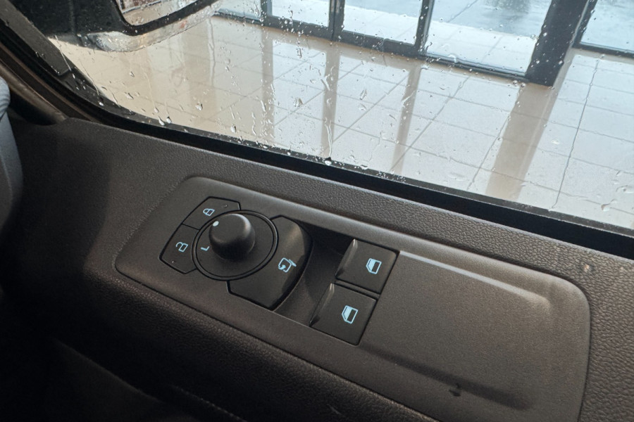 2024 MY24.50 Ford Transit Custom AV Trend SWB Van Image 20
