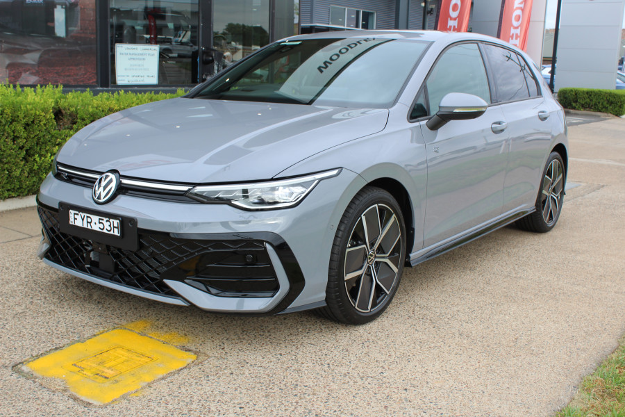 2025 Volkswagen Golf 8.5 110TSI R-Line Hatch Image 1
