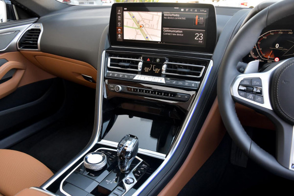 2026 BMW 8 Series G15 LCI 840i M Sport Coupe image 7