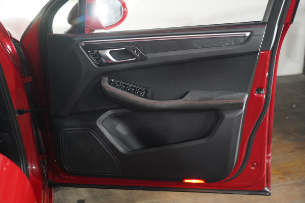 2021 Porsche Macan GTS SUV Image 32