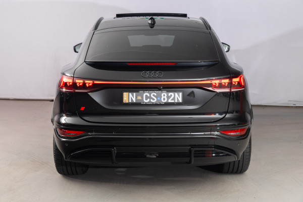 2025 Audi SQ6 e-tron GF SUV image 5