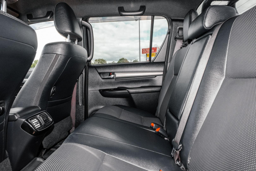 2020 Toyota HiLux GUN126R Rugged X Dual Cab Ute Image 9