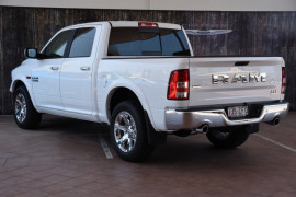 2019 Ram 1500 (No Series) Laramie Utility crew cab Image 3