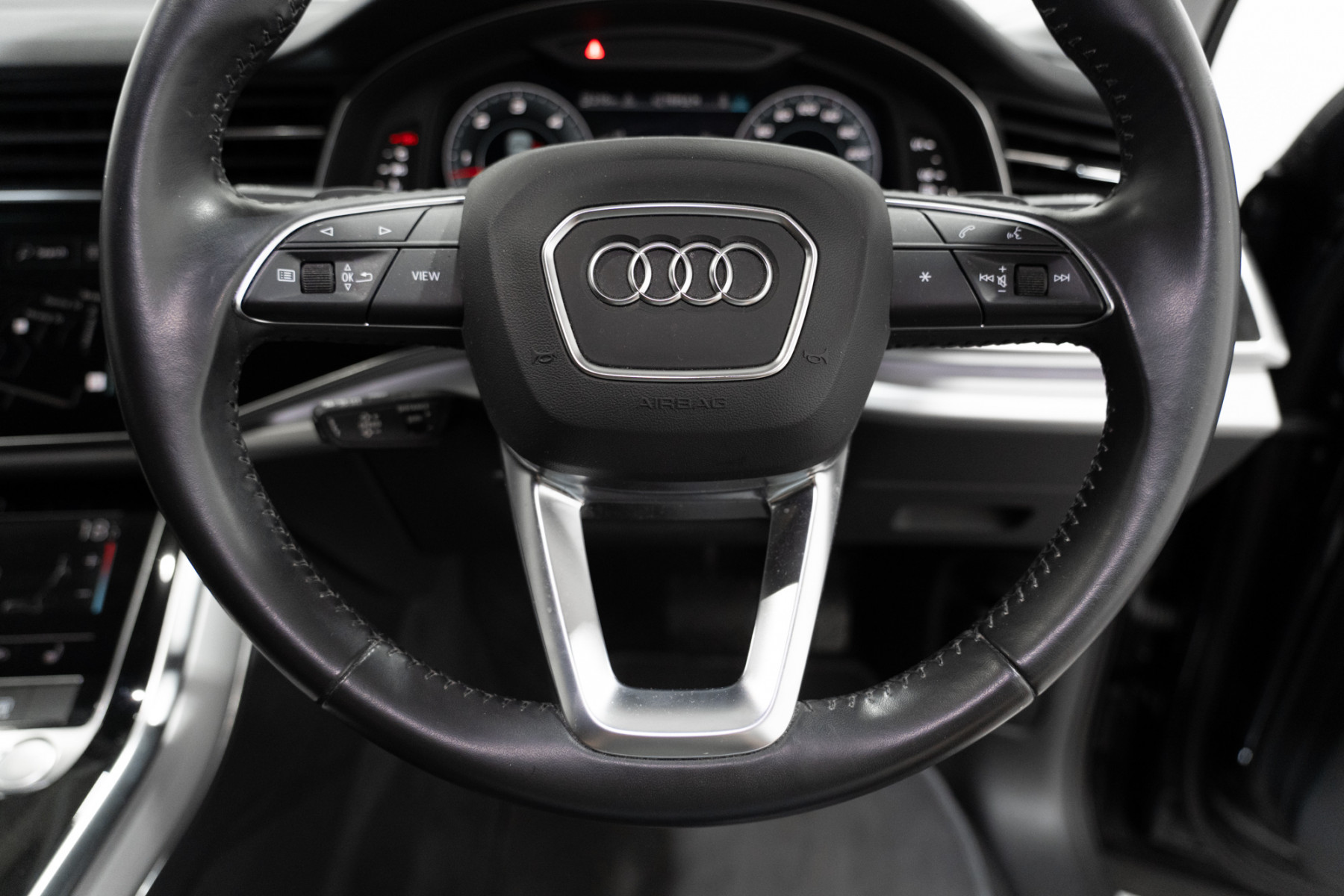 2020 Audi Q7 45 Tdi Quattro SUV Image 14