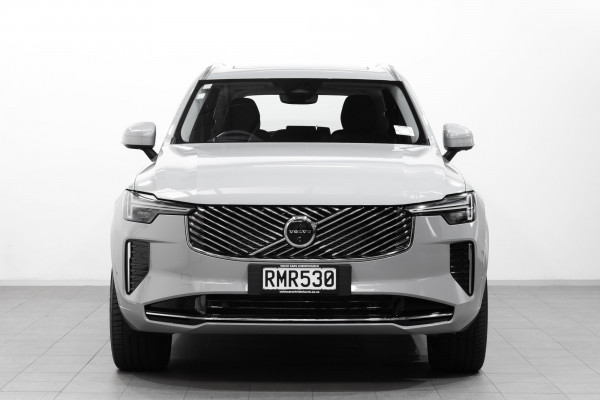 2025 Volvo XC90 L Series Ultra B5 Bright SUV Image 2