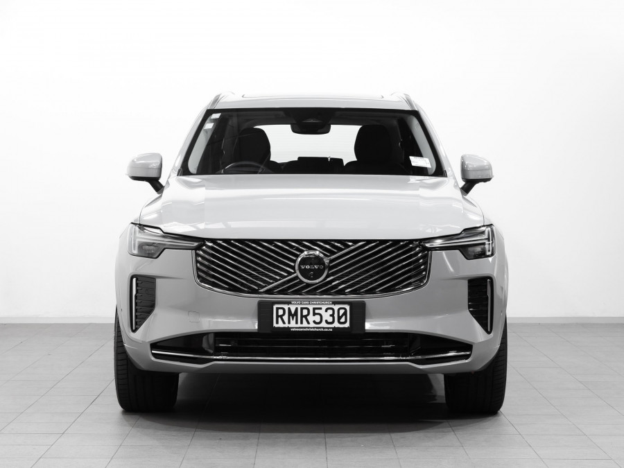2025 Volvo XC90 L Series Ultra B5 Bright SUV Image 2
