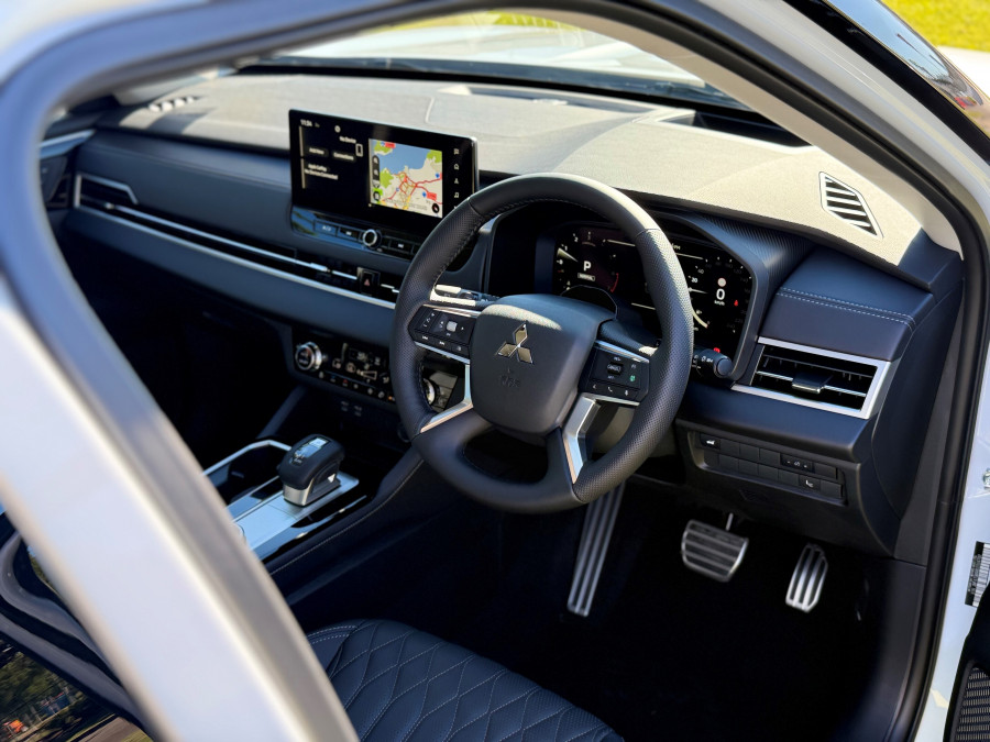 2025 Mitsubishi Outlander ZM Exceed SUV Image 10