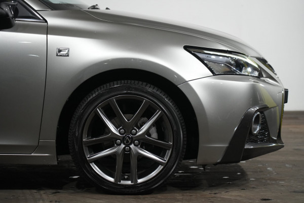 2019 Lexus CT 200h. Hybrid F Sport Hatch image 5