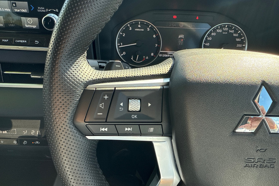 2024 Mitsubishi Outlander ZM LS SUV Image 23