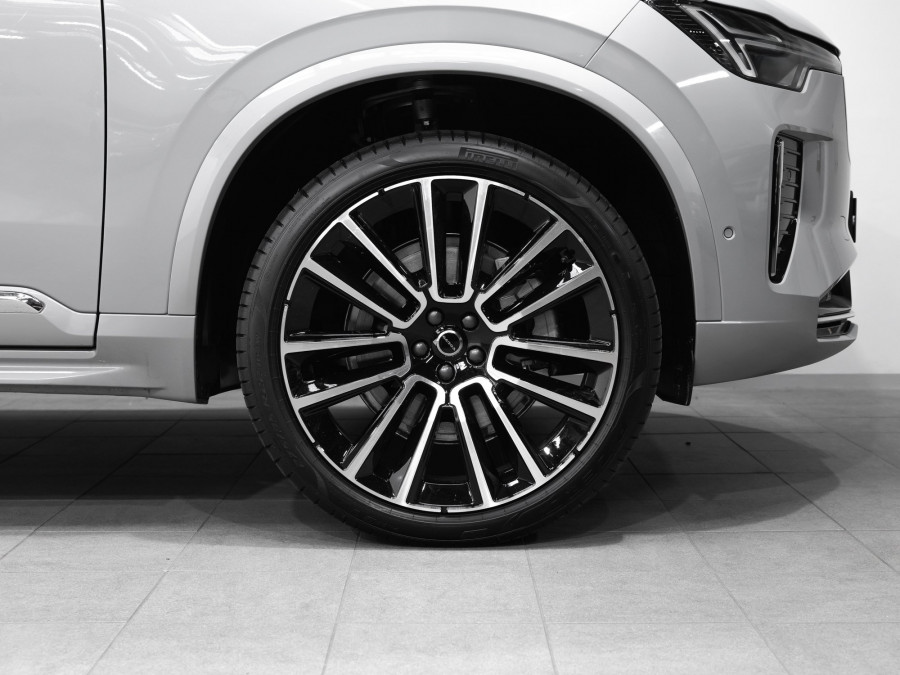 2026 Volvo XC90 L Series Ultra B5 Bright SUV Image 4
