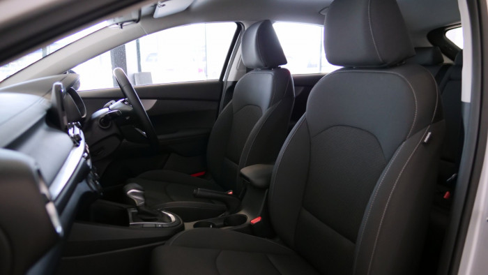 2020 MY1  Kia Cerato BD S with Safety Pack Hatchback Image 2