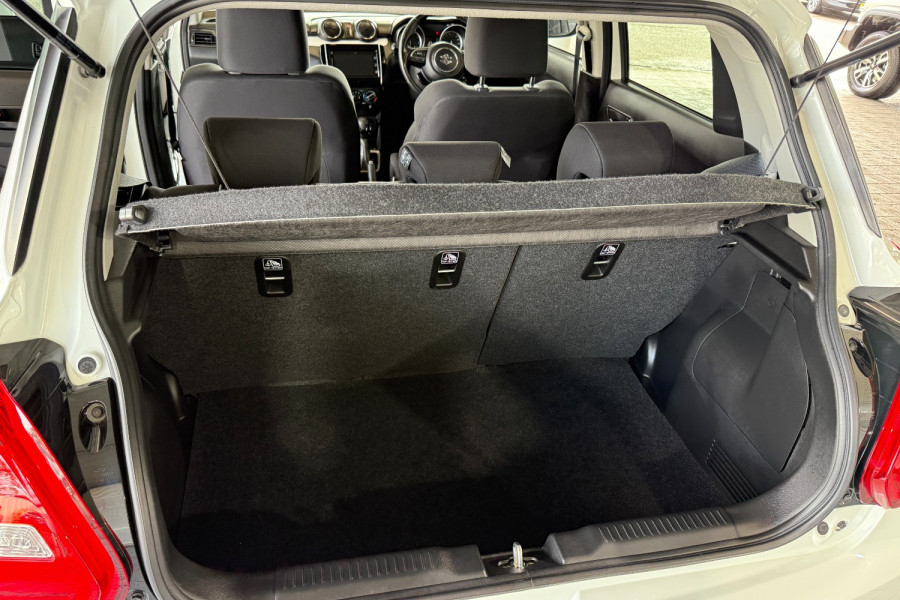 2021 Suzuki Swift AZ Series II GL Navigator Hatch Image 13