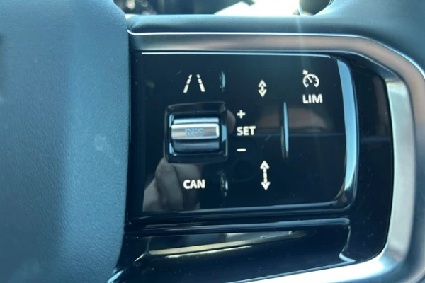 2025 MY26 Land Rover Discovery Sport L550 P250 Landmark SUV Image 17