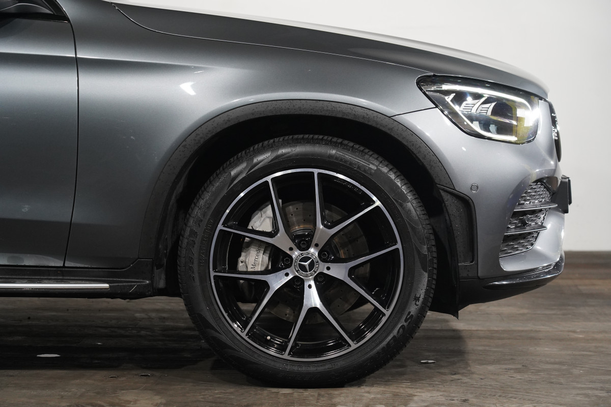 2019 Mercedes-Benz Glc 200 SUV Image 5