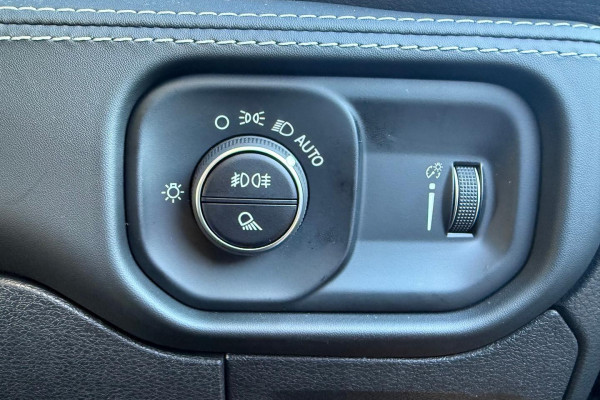 2026 Ram 1500 DT Express Black Edition Hurricane SO Ute Image 13