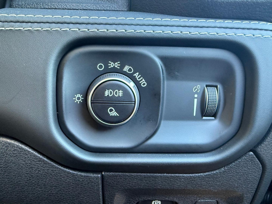 2026 Ram 1500 DT Express Black Edition Hurricane SO Ute Image 13