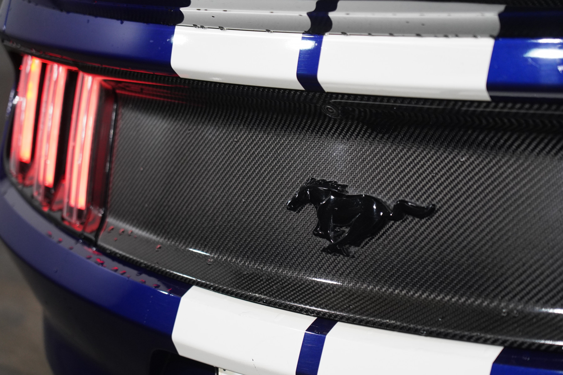 2016 Ford Mustang Fastback Gt 5.0 V8 Coupe Image 9