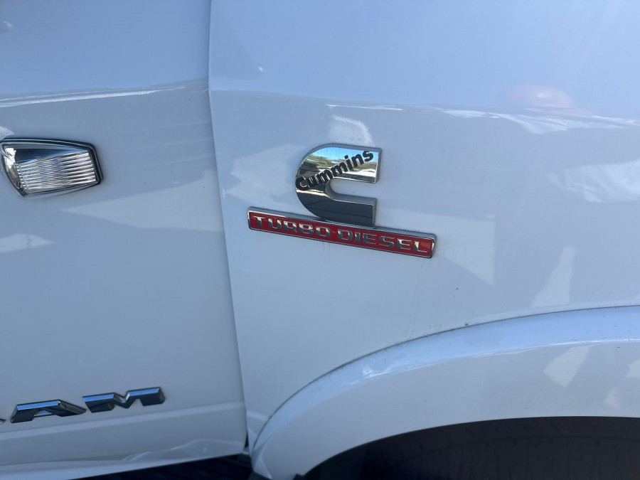 2021 MY22 Ram 2500 DJ Laramie Ute Image 17