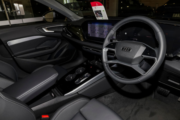 2025 Audi A5 B10 TFSI 150kW S line Sedan image 6