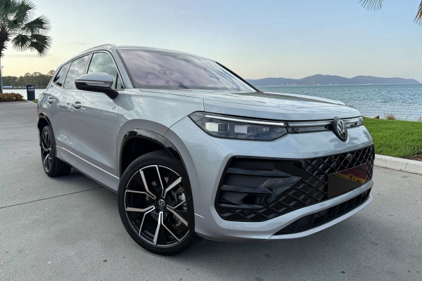 2026 Volkswagen Tayron R4 195TSI R-Line SUV Image 1