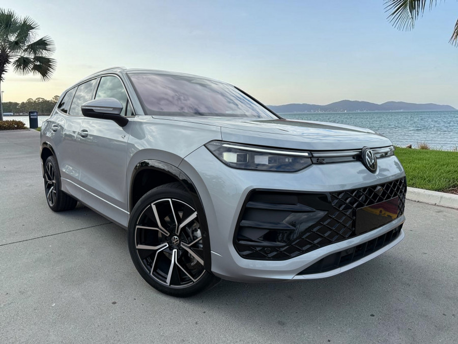 2026 Volkswagen Tayron R4 195TSI R-Line SUV Image 1