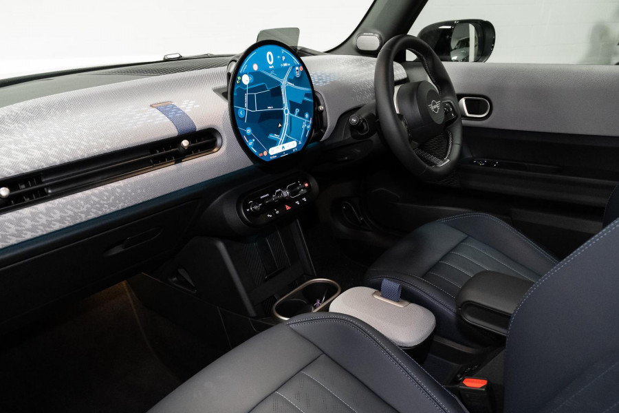 2025 MINI Cooper F65 C Favoured Hatch