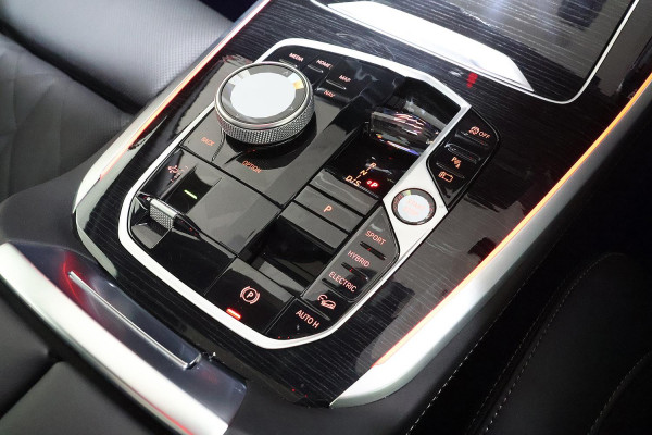 2025 BMW X5 G05 LCI xDrive50e M Sport SUV image 20