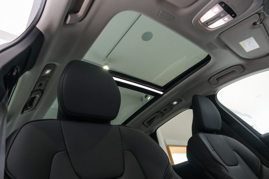 2026 Volvo XC60 UZ Plus B5 Bright SUV Image 16
