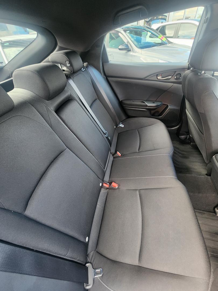 2017 Honda Civic 10th Gen VTi-S Hatch Image 11