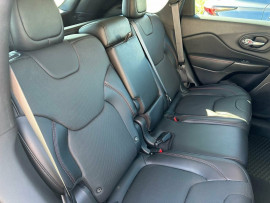2021 Jeep Cherokee KL Trailhawk SUV image 16