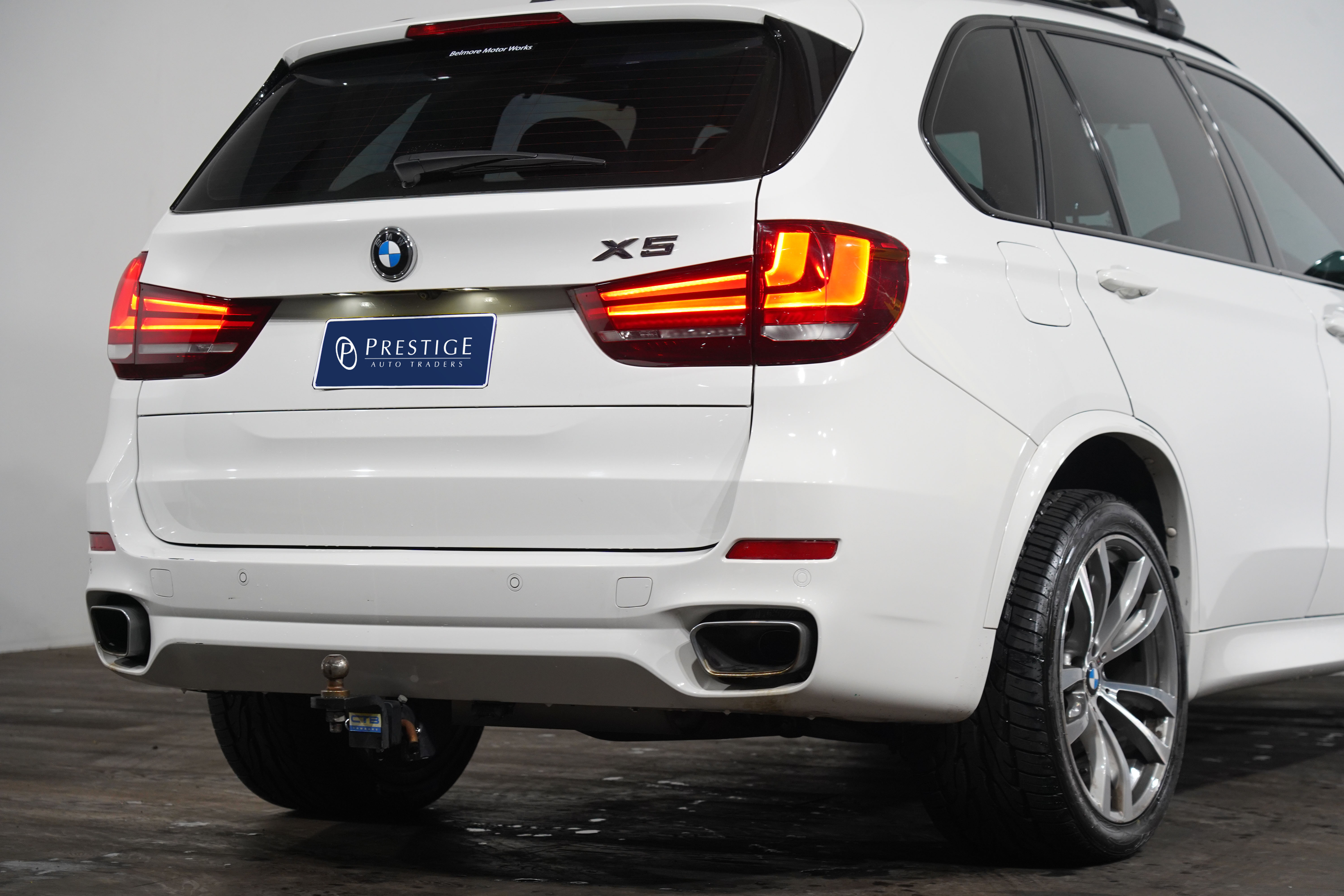 2015 BMW X5 Xdrive 40d SUV Image 8