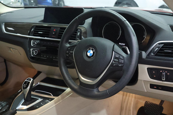 2018 BMW 2 Series F22 220i Luxury Line Coupe image 10
