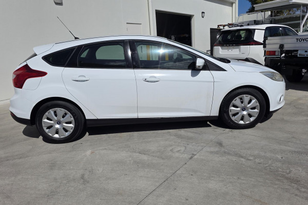 2015 MY14 Ford Focus LW MkII Ambiente Hatch Image 12