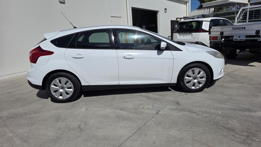2015 MY14 Ford Focus LW MkII Ambiente Hatch Image 12