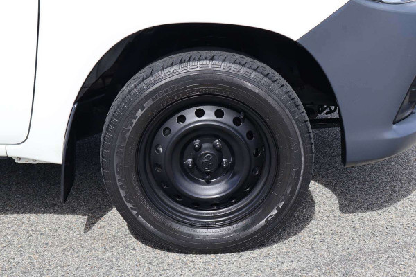 2018 Toyota HiLux TGN WorkMate Single Cab Chassis Image 18