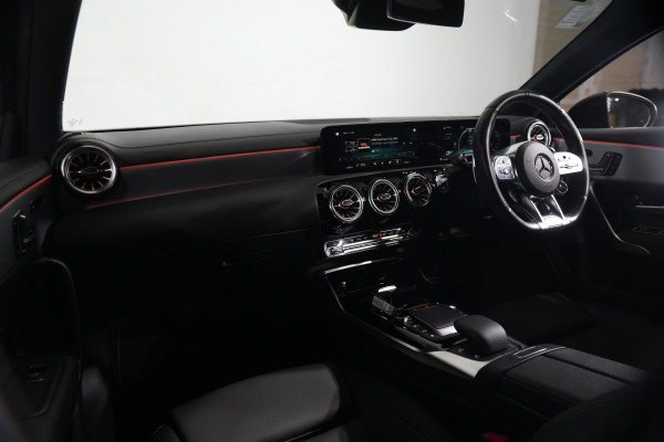 2022 Mercedes-Benz A-Class 4matic Hatch image 12