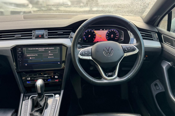 2021 Volkswagen Passat B8 206TSI R-Line Wagon Image 11