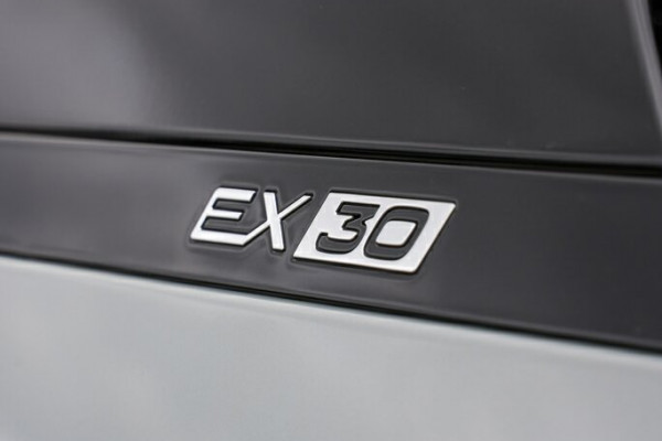 2024 MY25 Volvo EX30  Single Motor Extended Range Ultra SUV Image 13