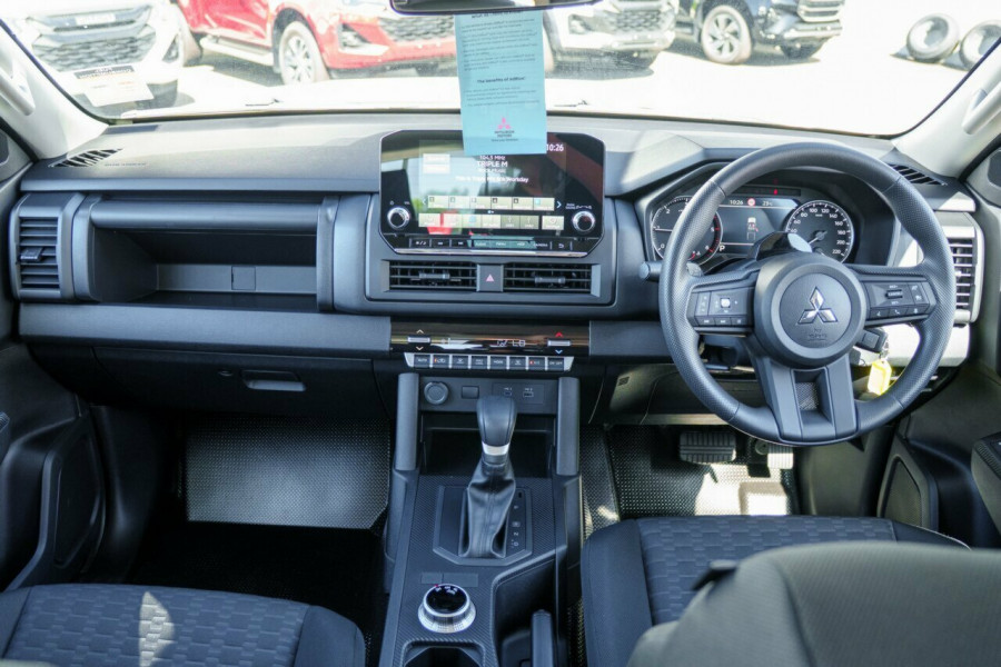 2024 Mitsubishi Triton MV GLX Ute Image 17
