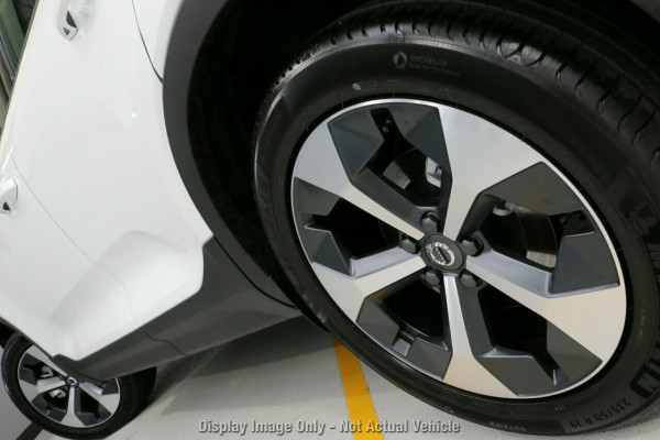 2026 Volvo XC40 XZ Plus B4 SUV Image 4