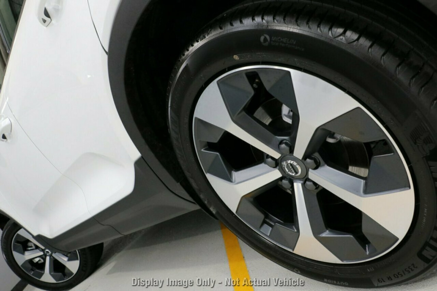 2026 Volvo XC40 XZ Plus B4 SUV Image 4