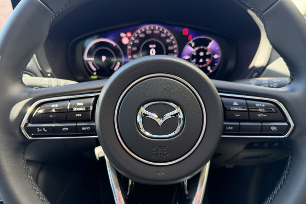 2025 Mazda CX-80 KL P50e GT SUV Image 25