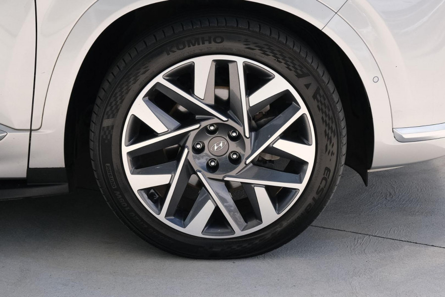 2021 Hyundai Santa Fe TM.V3 Highlander SUV Image 6