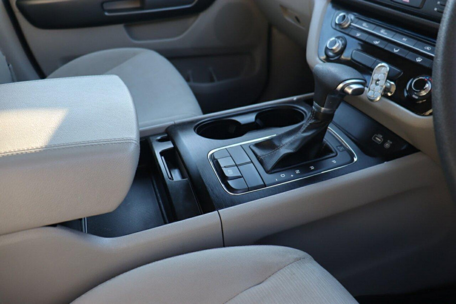 2017 Kia Carnival YP S People Mover Image 19