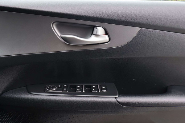 2018 MY19 Kia Cerato BD S Sedan Image 20