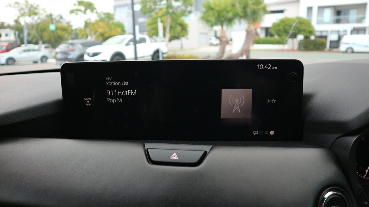 2024 Mazda CX-80 KL G40e Azami SUV Image 12