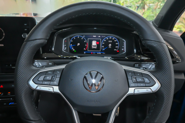 2025 MY26 Volkswagen T-Roc D11 140TSI R-Line SUV image 12