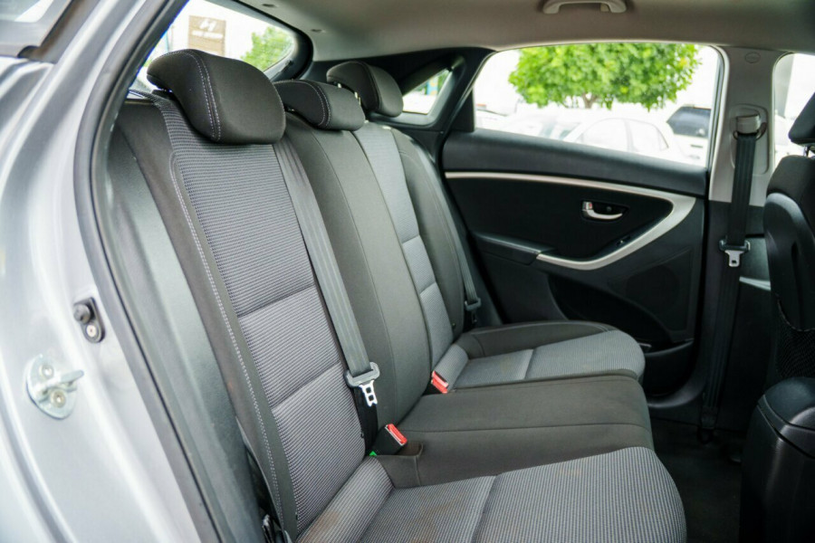 2013 Hyundai i30 GD2 Active Hatch Image 9