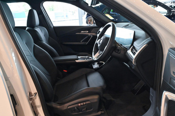 2026 BMW X1 U11 sDrive18i SUV image 6